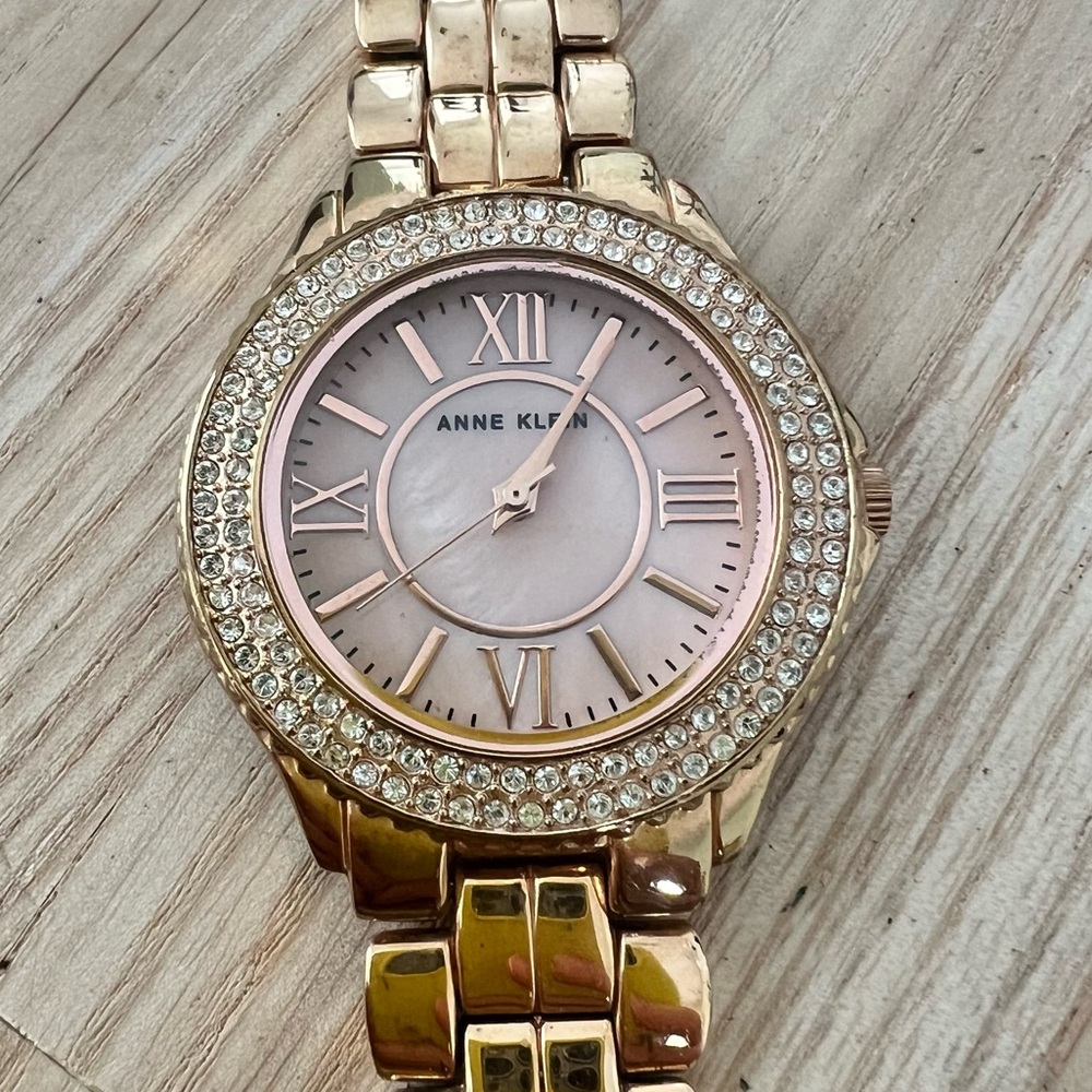 Anne Klein ladies rose gold tone pink mother of pearl dress watch NEW BATTERY